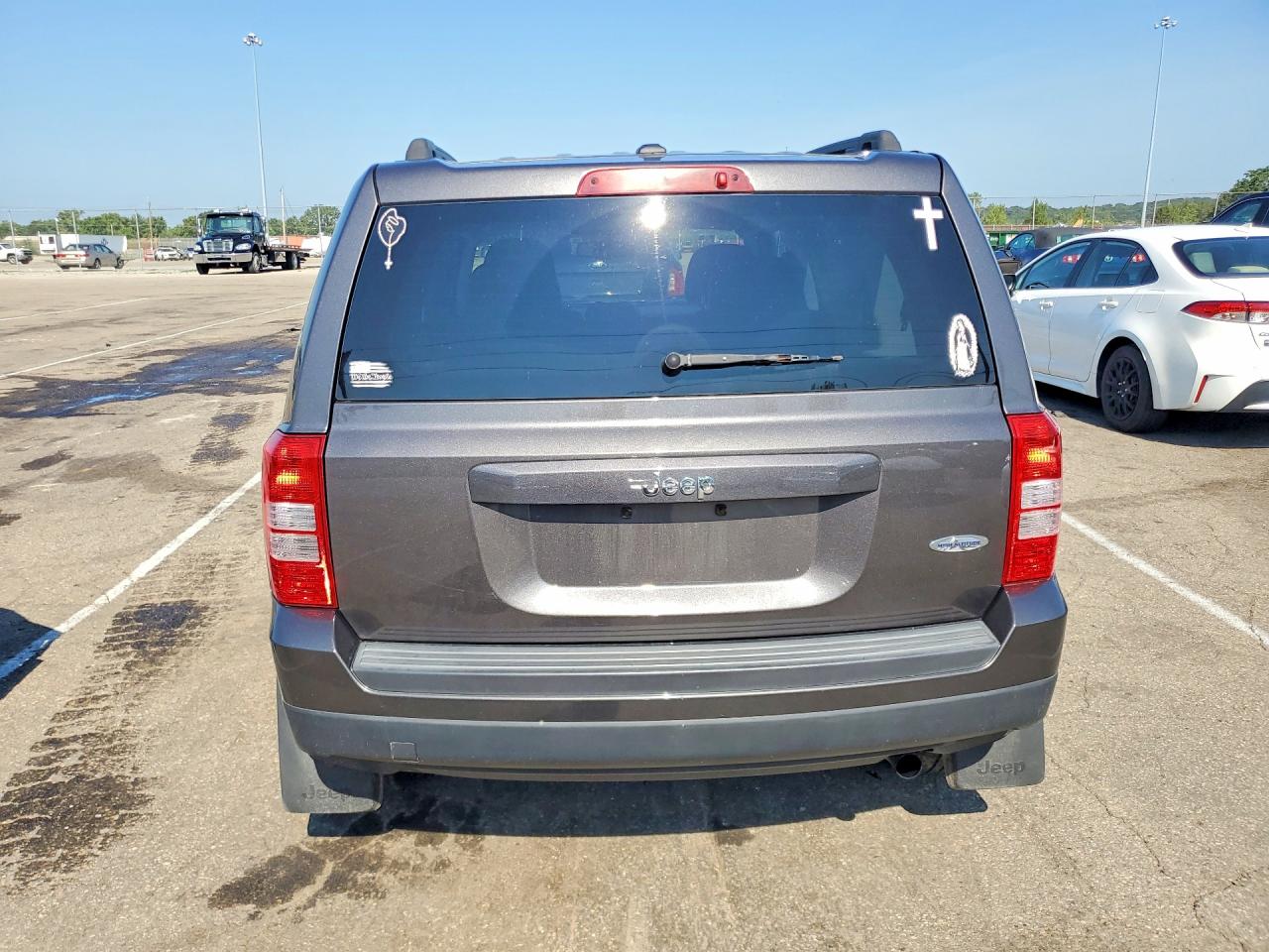 2015 Jeep Patriot Latitude Gray vin: 1C4NJPFA1FD122413