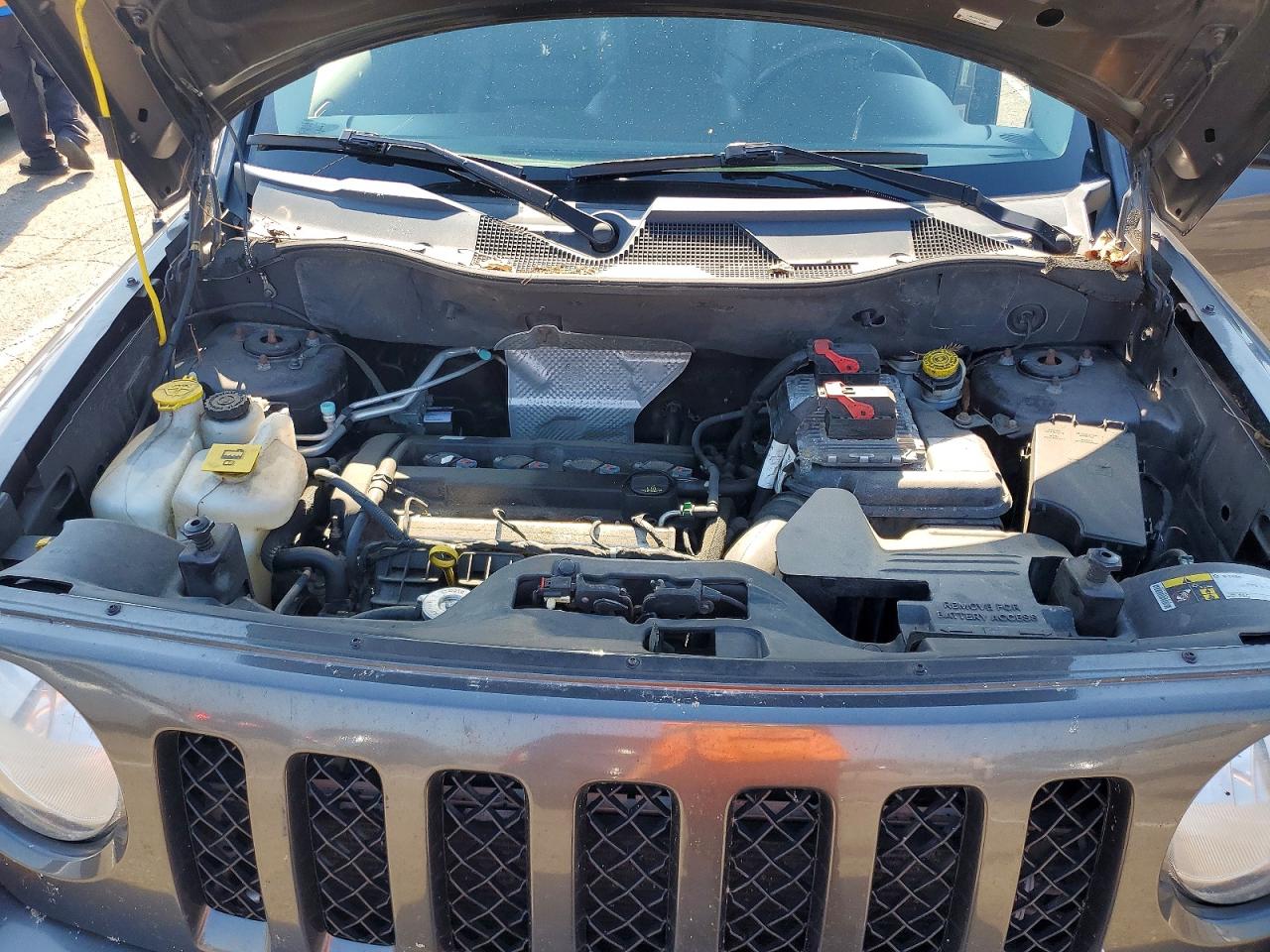 2015 Jeep Patriot Latitude Gray vin: 1C4NJPFA1FD122413