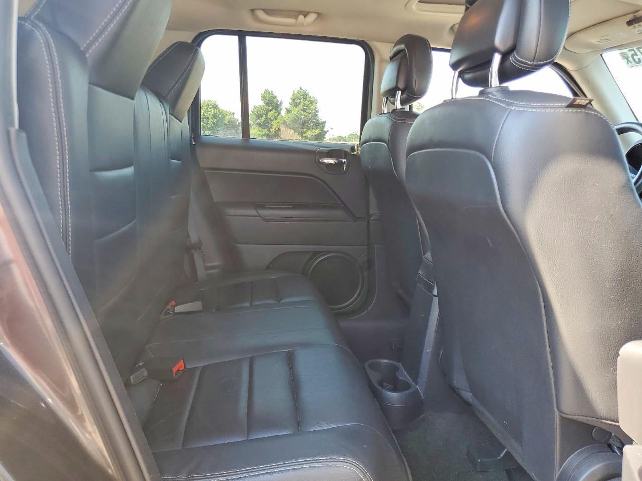 2015 Jeep Patriot Latitude Gray vin: 1C4NJPFA1FD122413