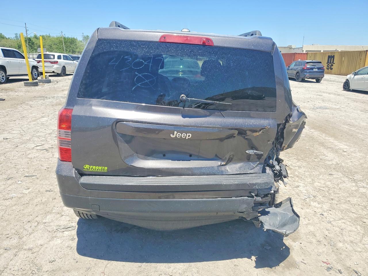 2015 Jeep Patriot Latitude Gray vin: 1C4NJPFA1FD430472