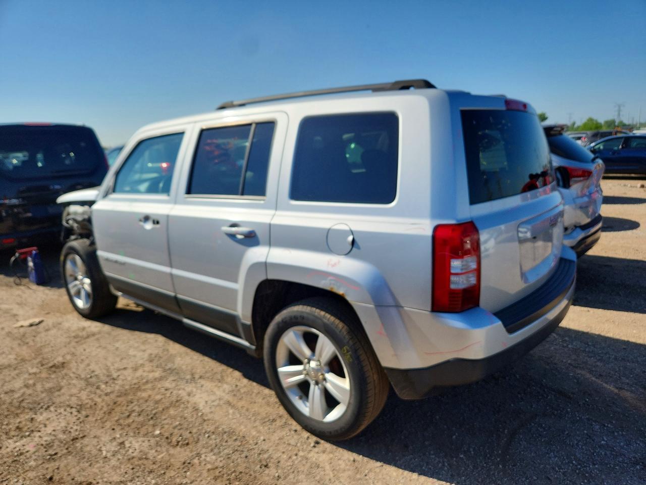 2012 Jeep Patriot Latitude Silver vin: 1C4NJPFA2CD639831
