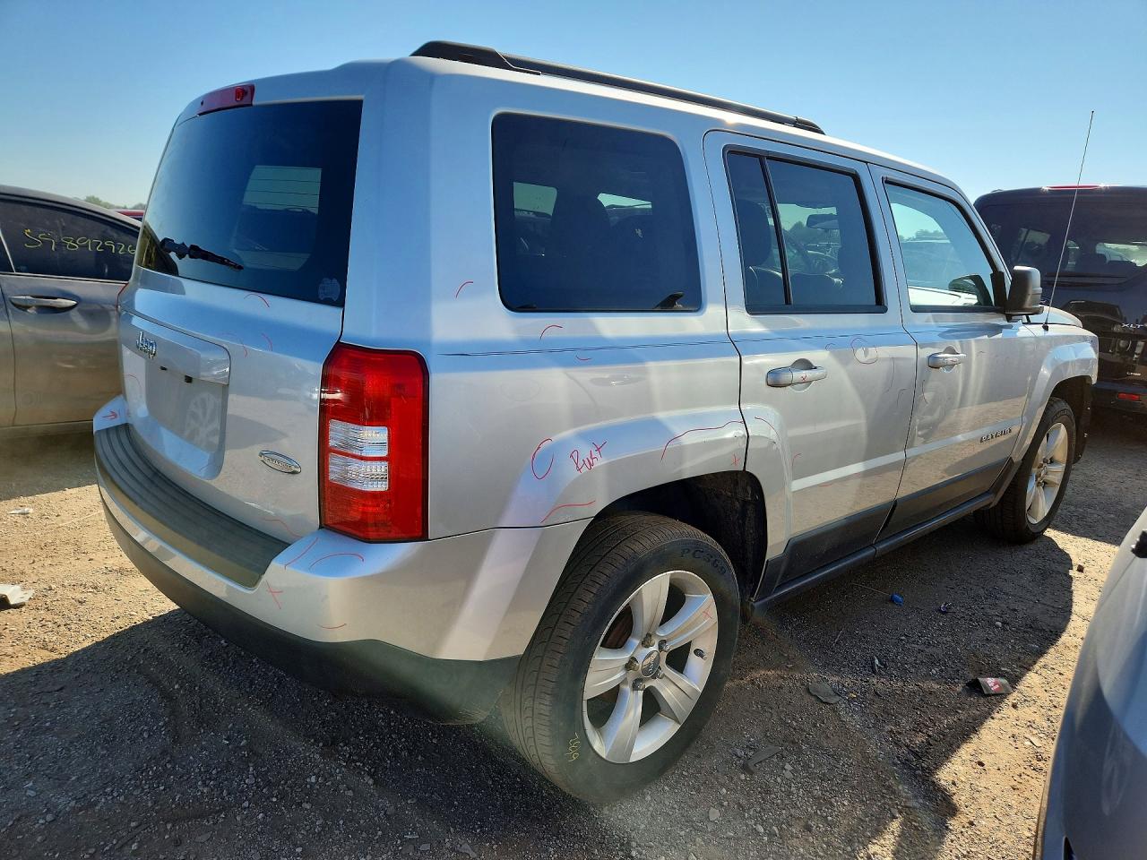 2012 Jeep Patriot Latitude Silver vin: 1C4NJPFA2CD639831