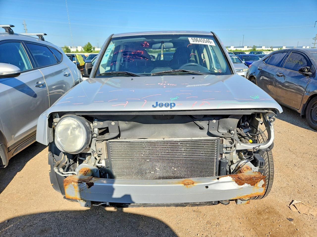 2012 Jeep Patriot Latitude Silver vin: 1C4NJPFA2CD639831