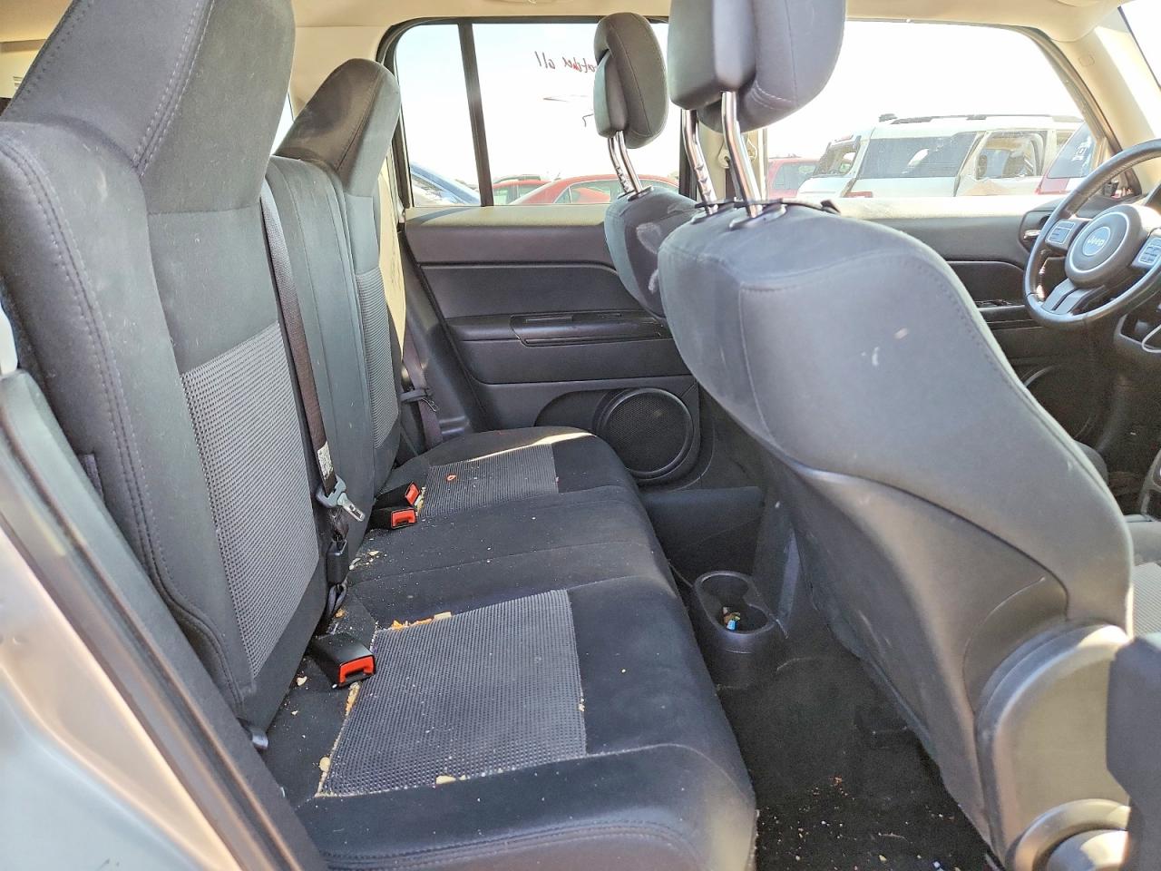 2012 Jeep Patriot Latitude Silver vin: 1C4NJPFA2CD639831