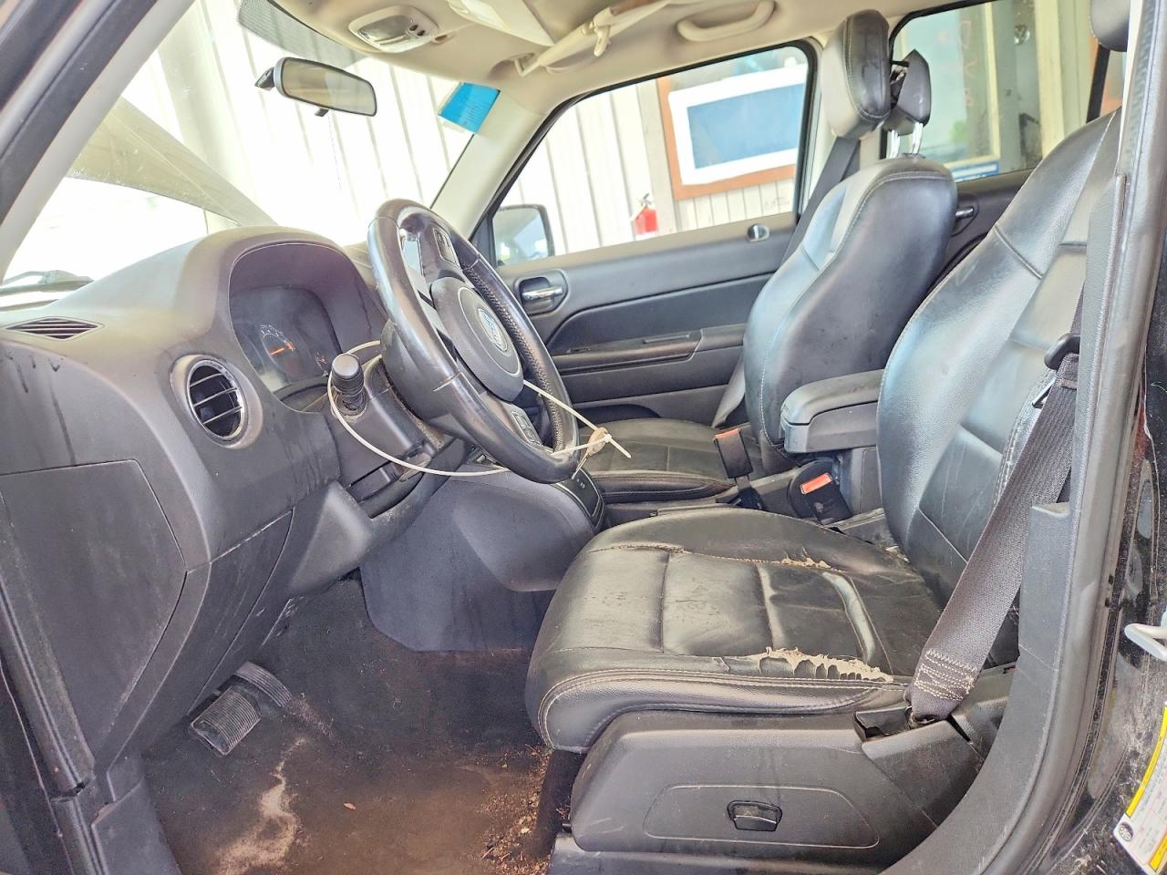 2015 Jeep Patriot Latitude Black vin: 1C4NJPFA2FD179302