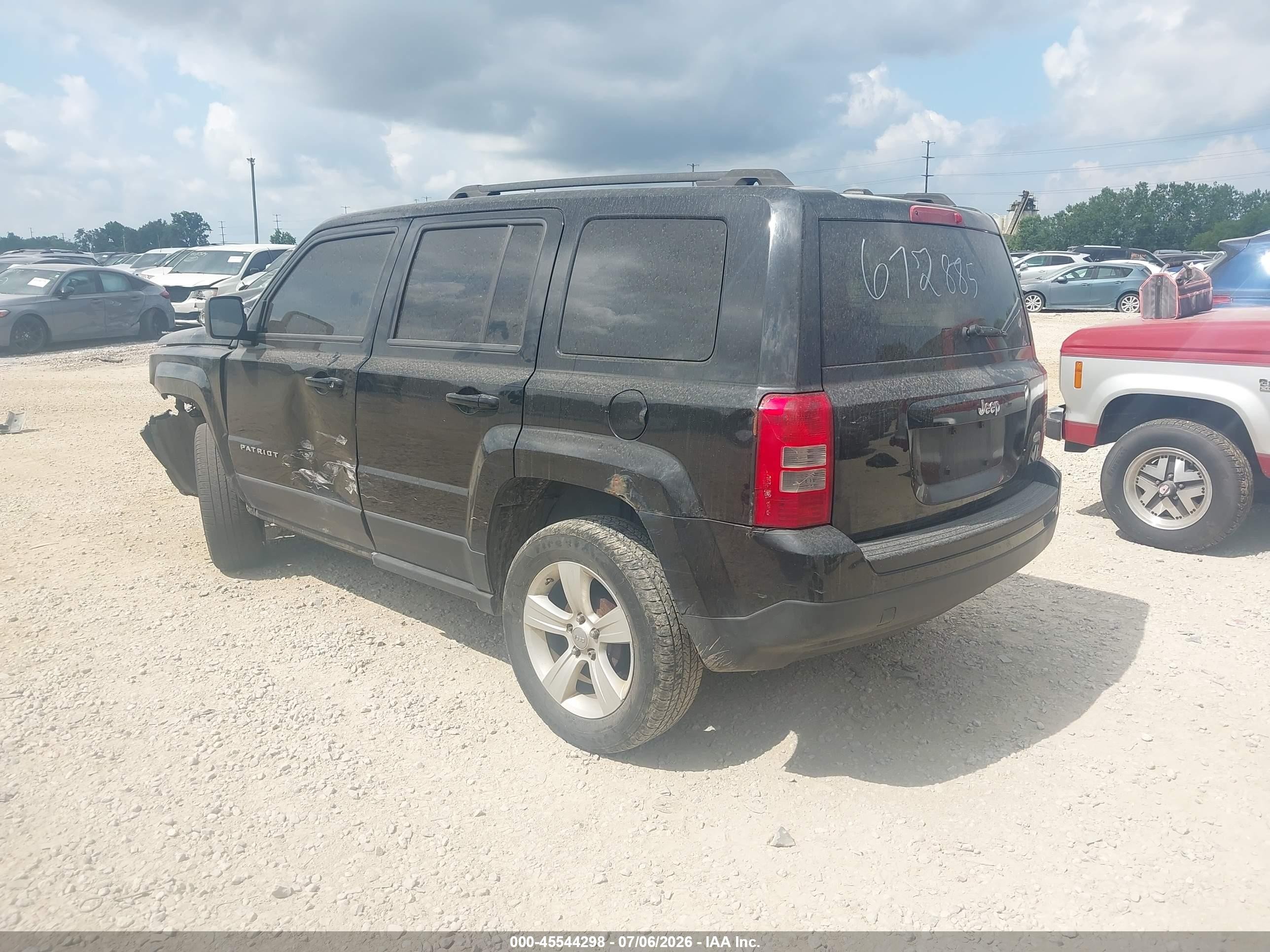 2012 Jeep Patriot Latitude Red vin: 1C4NJPFA3CD672885