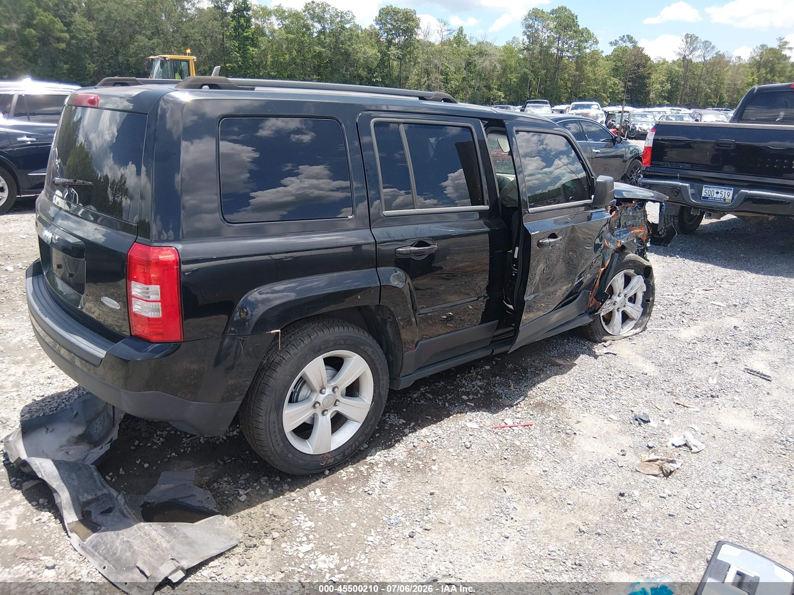 2012 Jeep Patriot Latitude Black vin: 1C4NJPFA3CD690948