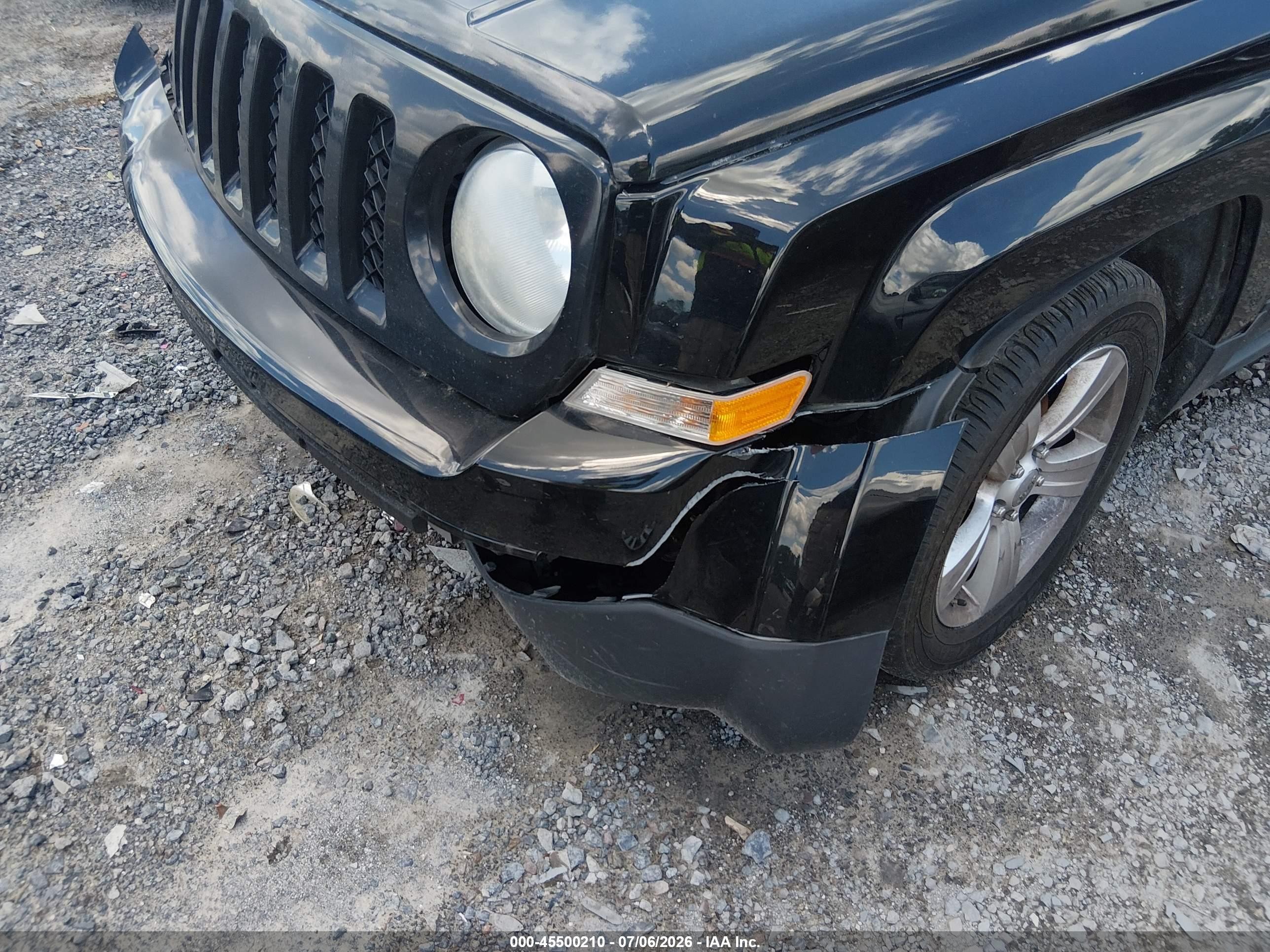 2012 Jeep Patriot Latitude Black vin: 1C4NJPFA3CD690948