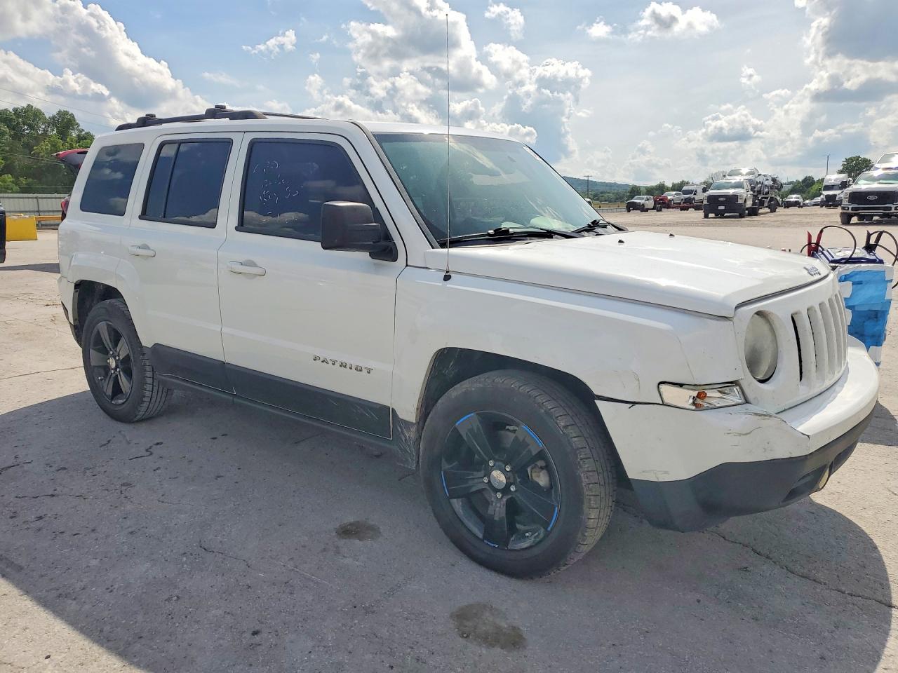 2014 Jeep Patriot Latitude White vin: 1C4NJPFA3ED679936