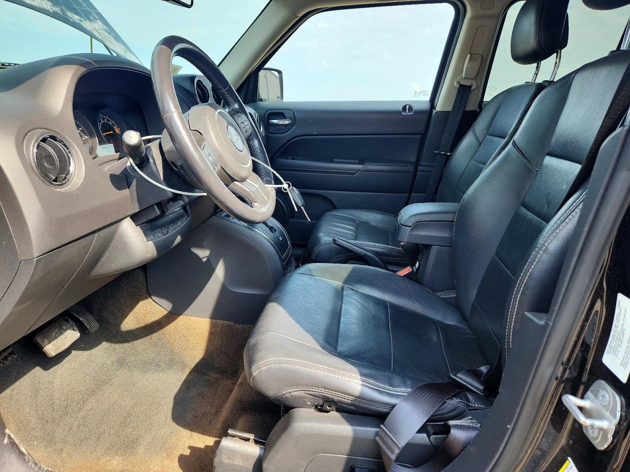 2014 Jeep Patriot Latitude Black vin: 1C4NJPFA3ED851110