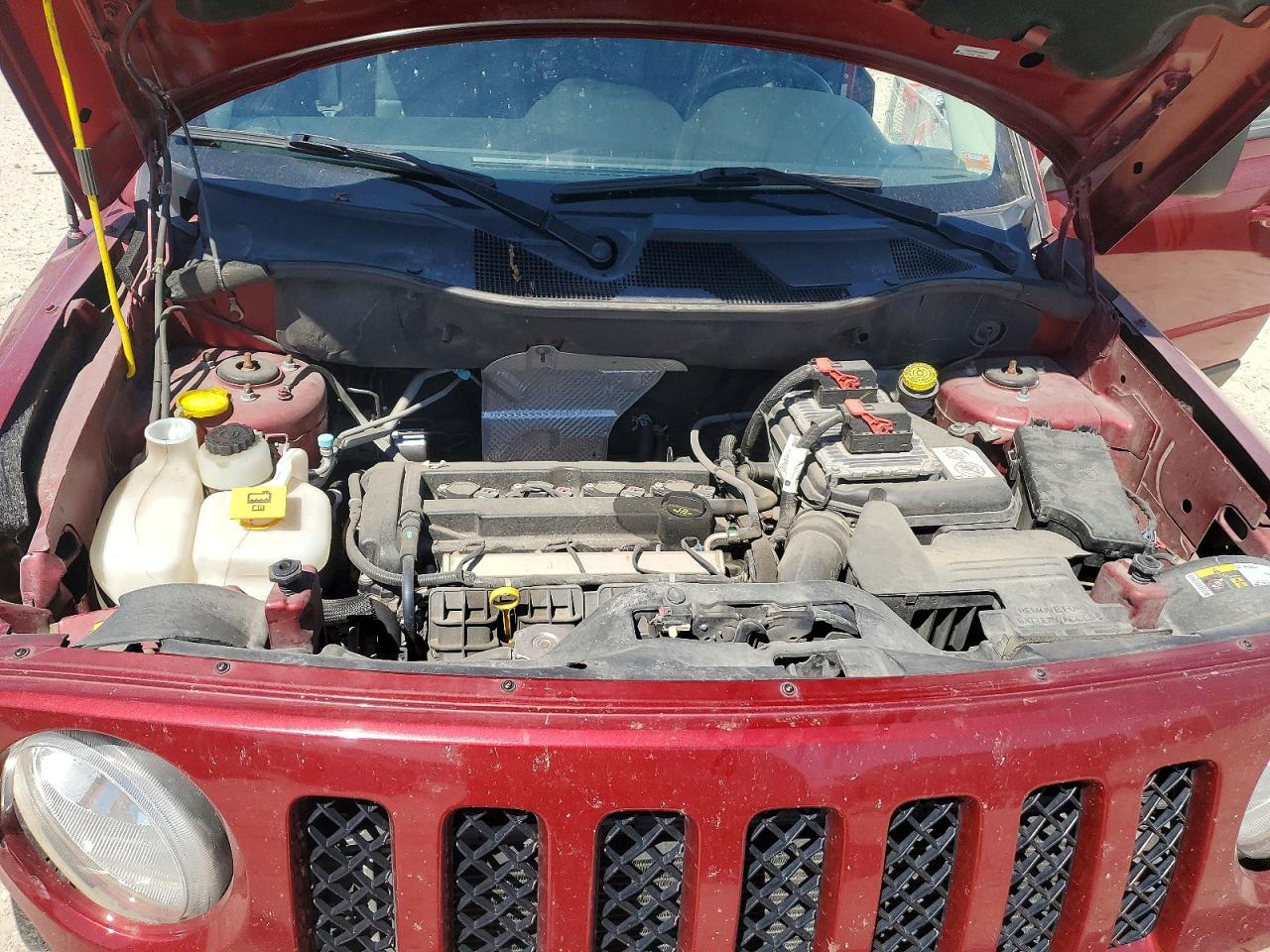 2015 Jeep Patriot Latitude Красный vin: 1C4NJPFA3FD220892