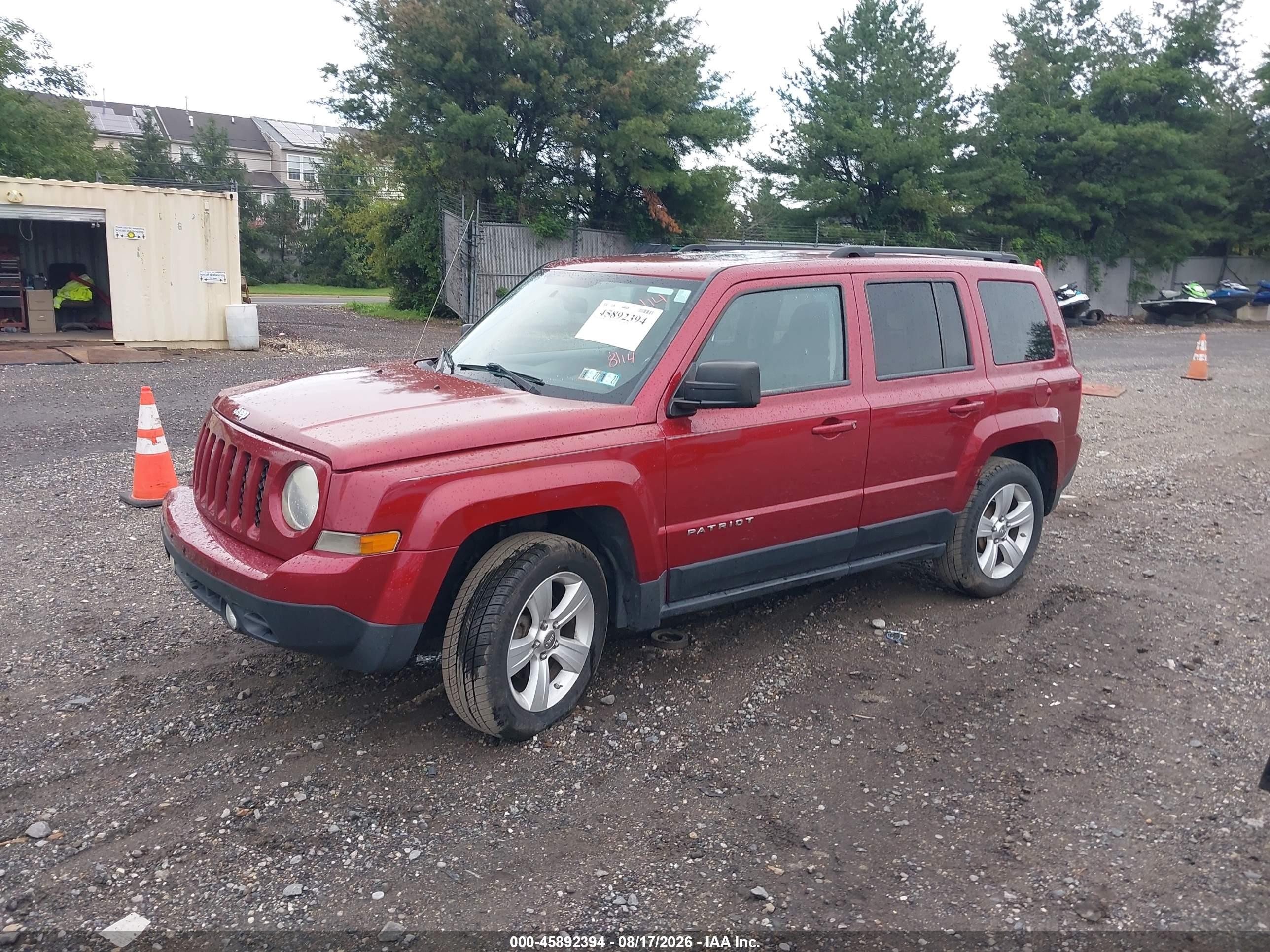 2012 Jeep Patriot Latitude Red vin: 1C4NJPFA4CD557096