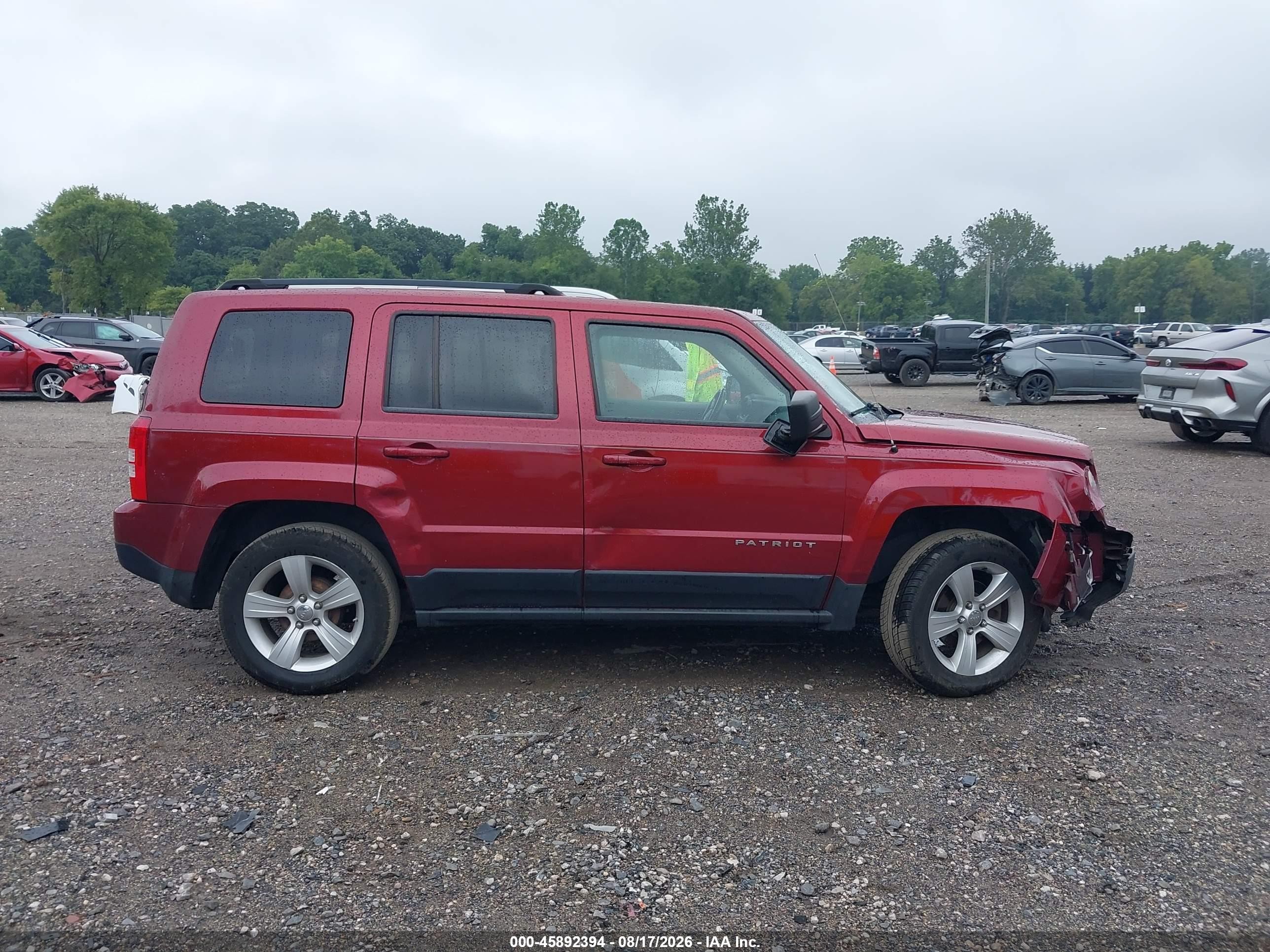 2012 Jeep Patriot Latitude Red vin: 1C4NJPFA4CD557096