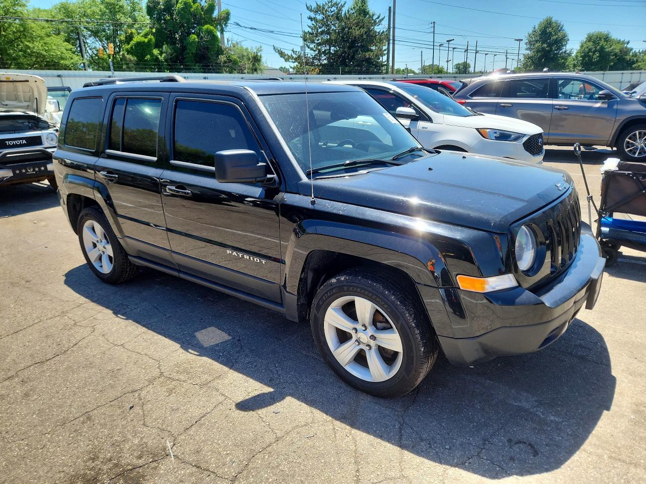 2014 Jeep Patriot Latitude Black vin: 1C4NJPFA4ED529740