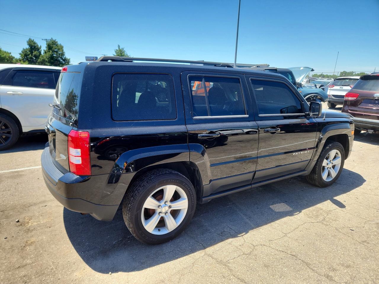 2014 Jeep Patriot Latitude Black vin: 1C4NJPFA4ED529740