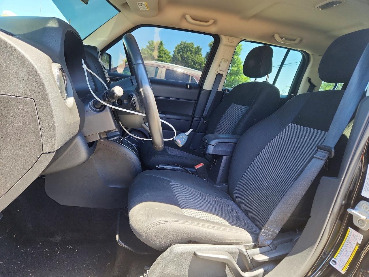 2014 Jeep Patriot Latitude Black vin: 1C4NJPFA4ED529740