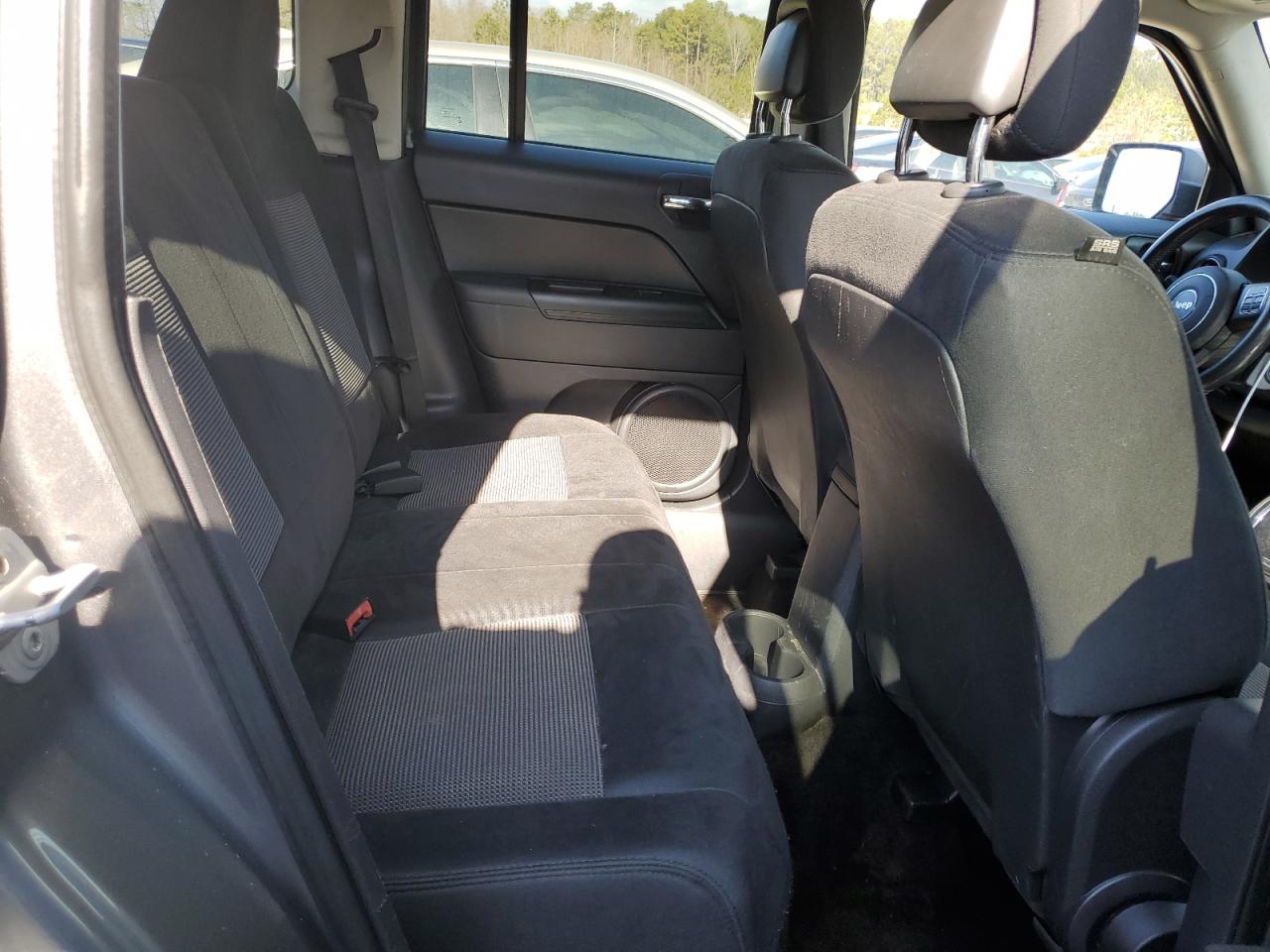 2014 Jeep Patriot Latitude Серебряный vin: 1C4NJPFA4ED619678