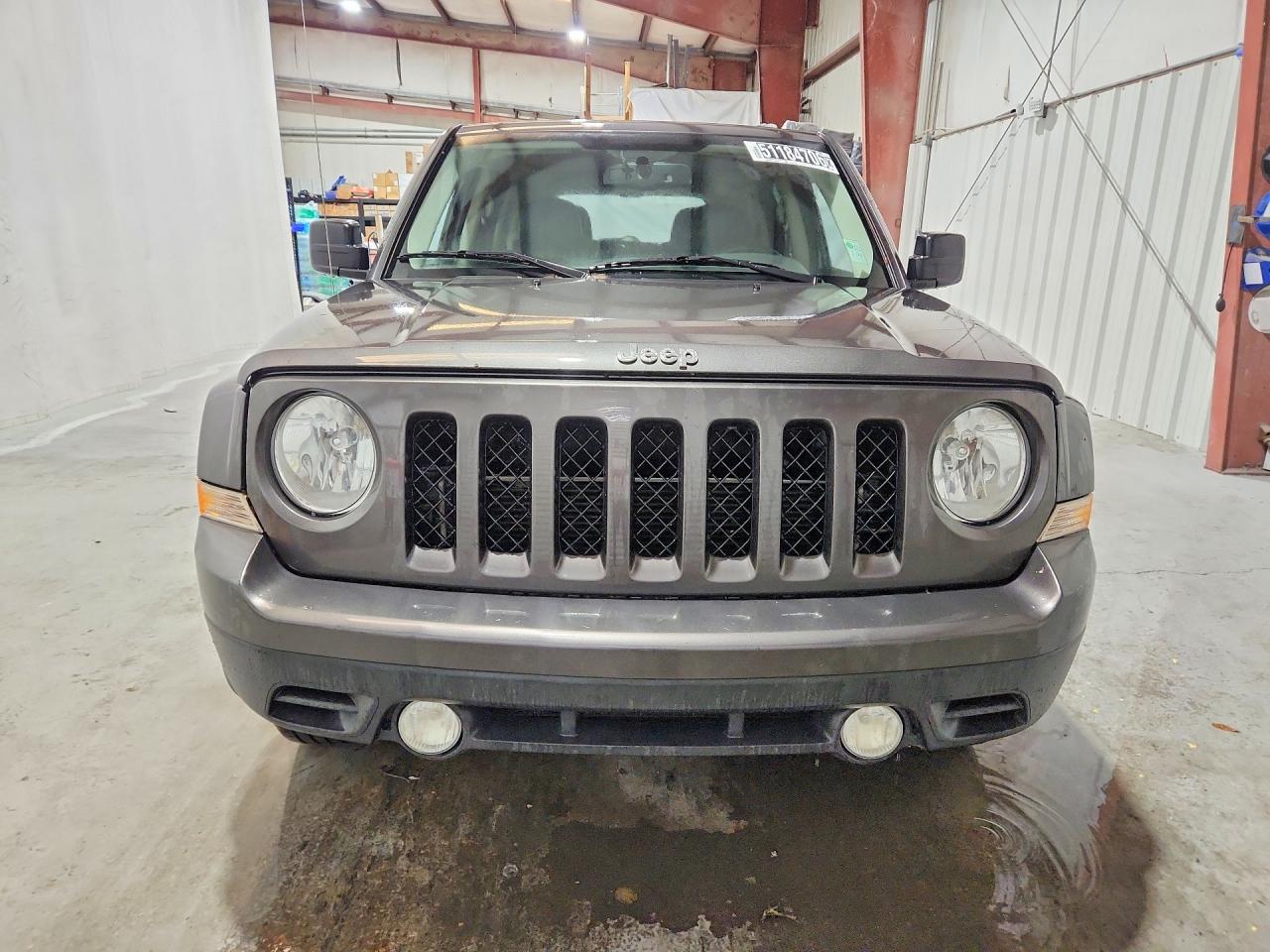 2015 Jeep Patriot Latitude Gray vin: 1C4NJPFA4FD220206