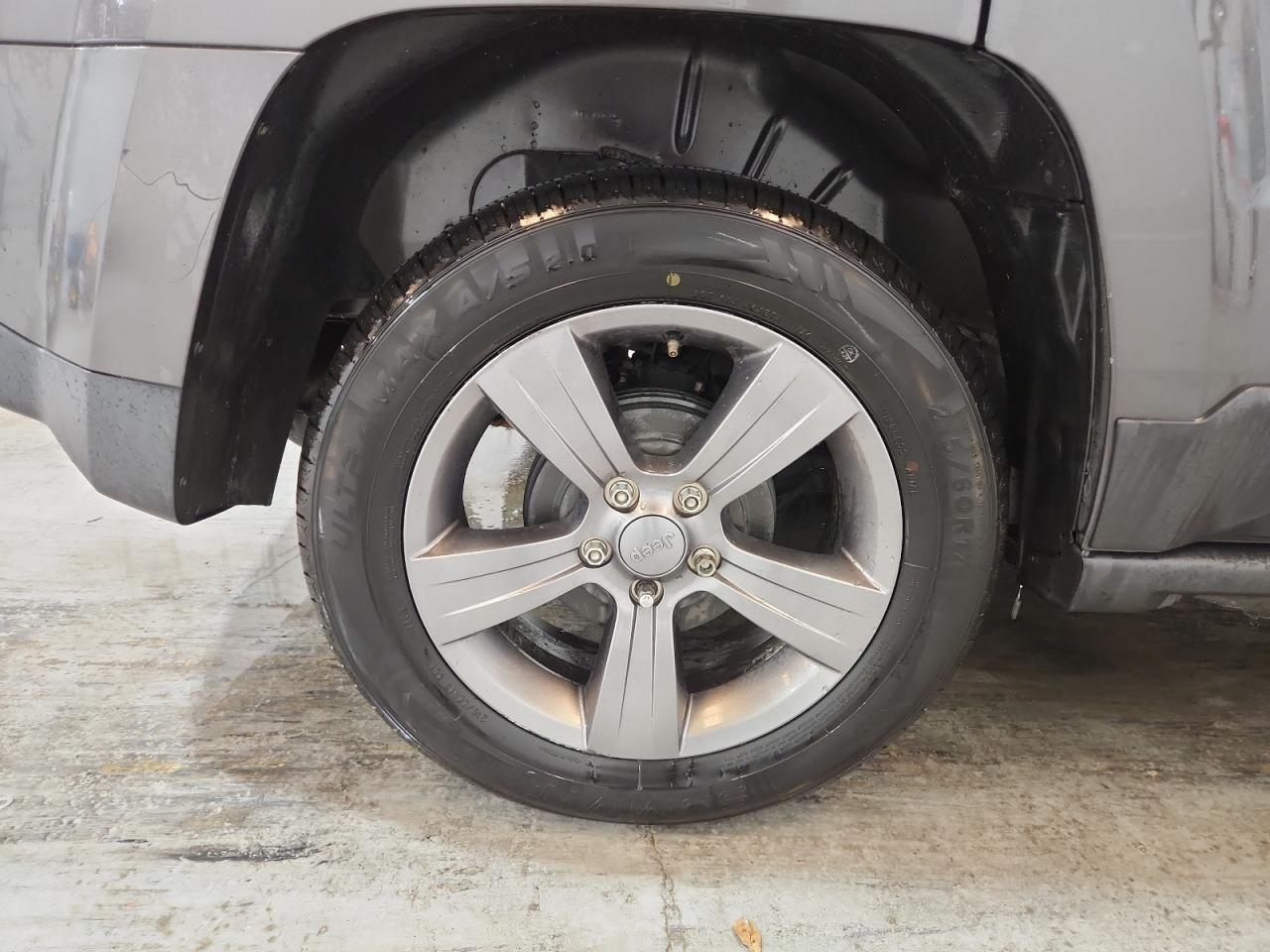 2015 Jeep Patriot Latitude Gray vin: 1C4NJPFA4FD220206 Damage: Right Rear Wheel, Curb Rash, 8 To 9 Inches