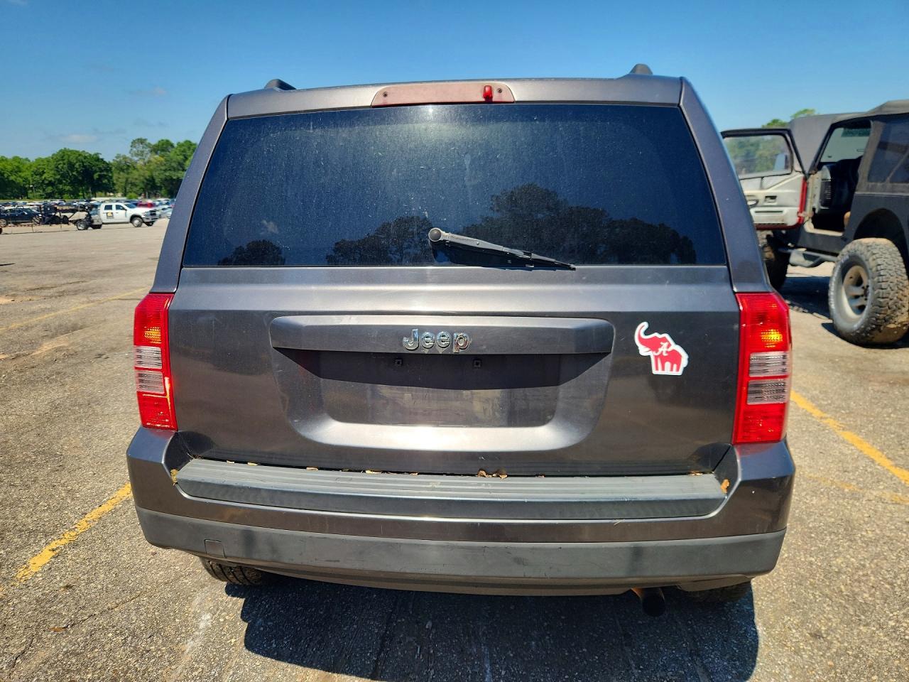 2015 Jeep Patriot Latitude Gray vin: 1C4NJPFA4FD358893
