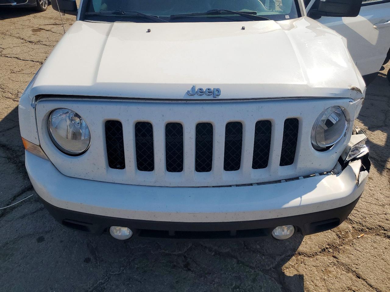 2015 Jeep Patriot Latitude White vin: 1C4NJPFA4FD429638