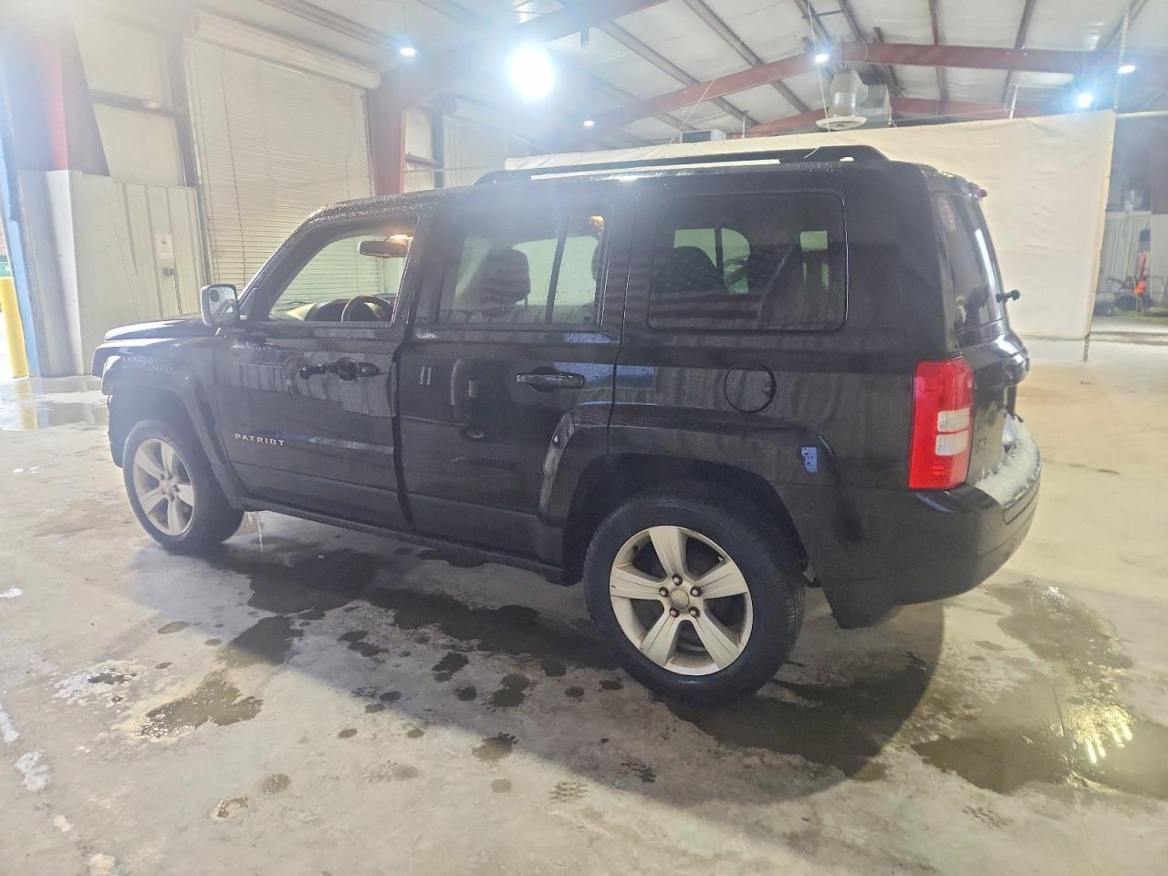 2013 Jeep Patriot Latitude Черный vin: 1C4NJPFA5DD197239