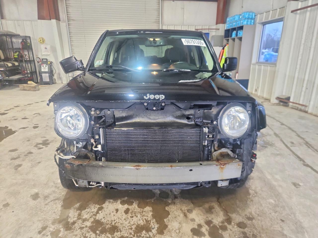 2013 Jeep Patriot Latitude Черный vin: 1C4NJPFA5DD197239