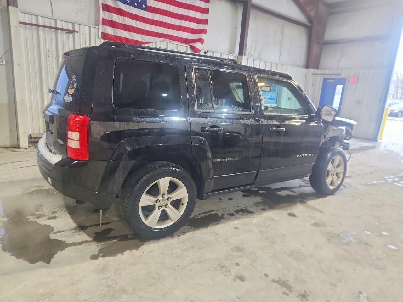 2013 Jeep Patriot Latitude Черный vin: 1C4NJPFA5DD197239