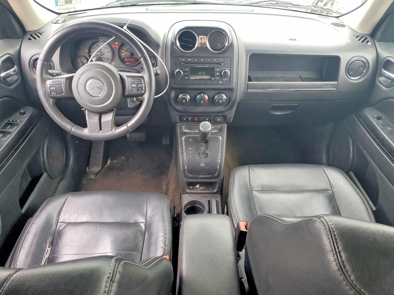 2015 Jeep Patriot Latitude Silver vin: 1C4NJPFA5FD430152