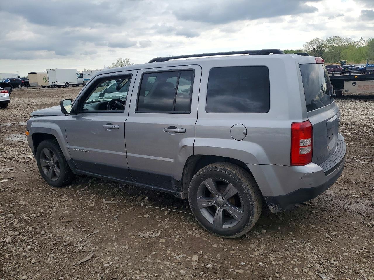 2015 Jeep Patriot Latitude Silver vin: 1C4NJPFA5FD430152