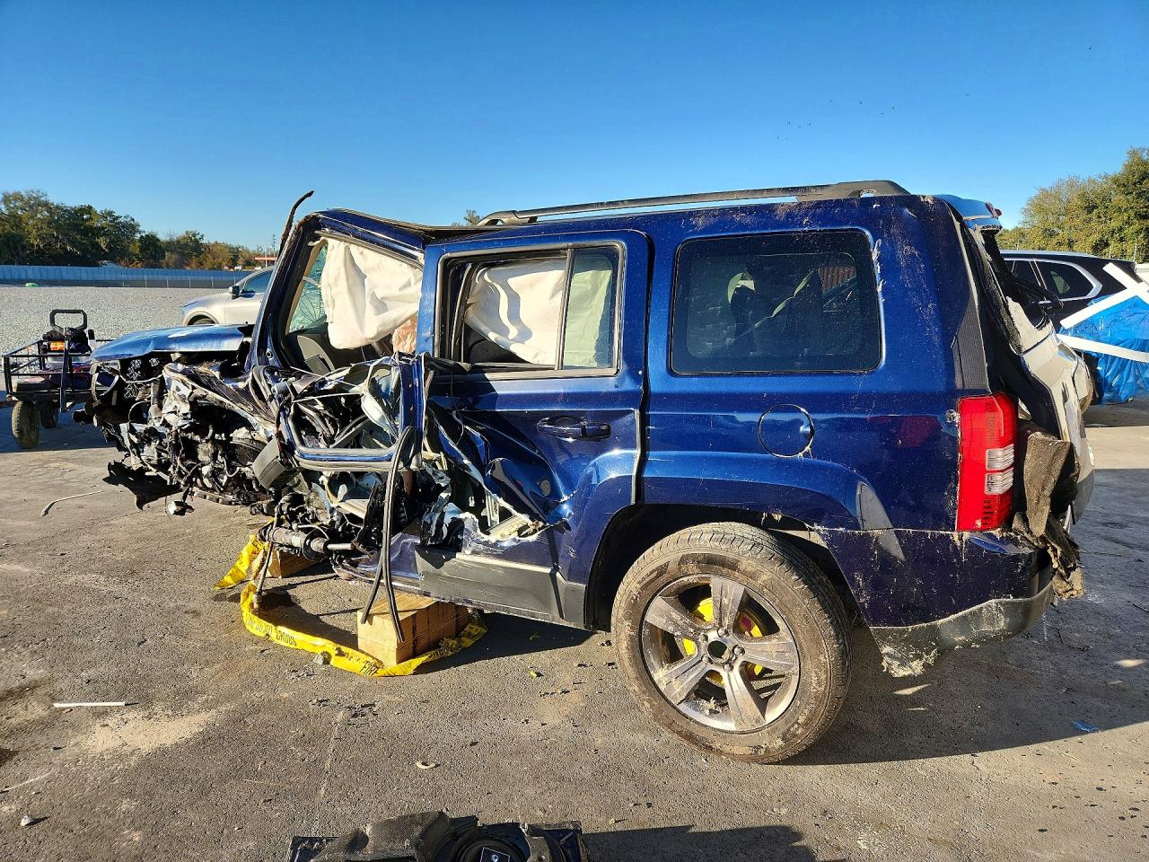 2015 Jeep Patriot Latitude Blue vin: 1C4NJPFA5FD430359