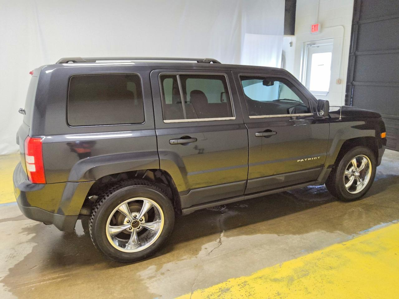 2014 Jeep Patriot Latitude Gray vin: 1C4NJPFA6ED522384