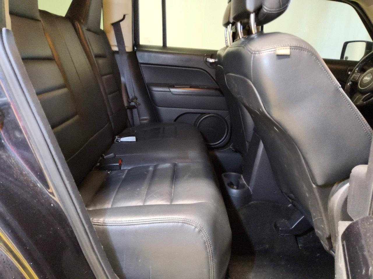2014 Jeep Patriot Latitude Gray vin: 1C4NJPFA6ED522384