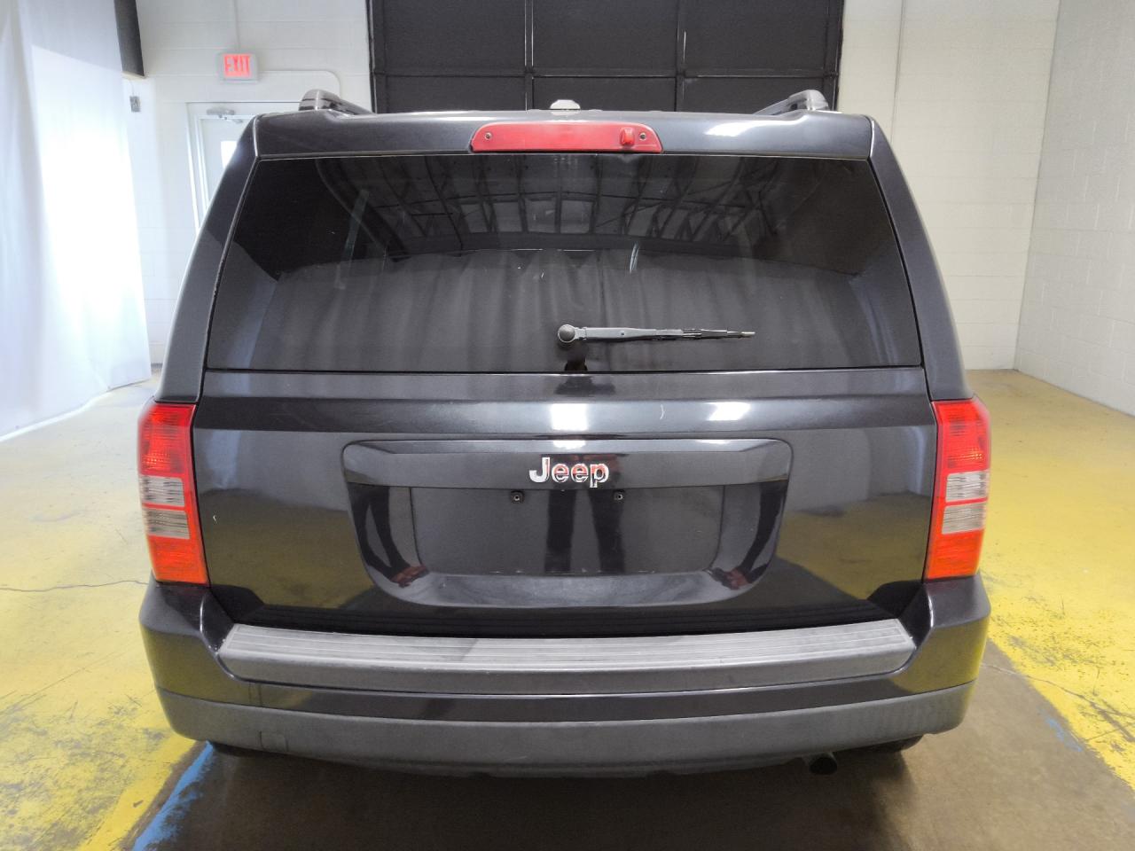 2014 Jeep Patriot Latitude Gray vin: 1C4NJPFA6ED522384 Damage: Lift Gate, Heavy Scratch, 1/8 To 1/2 Inch