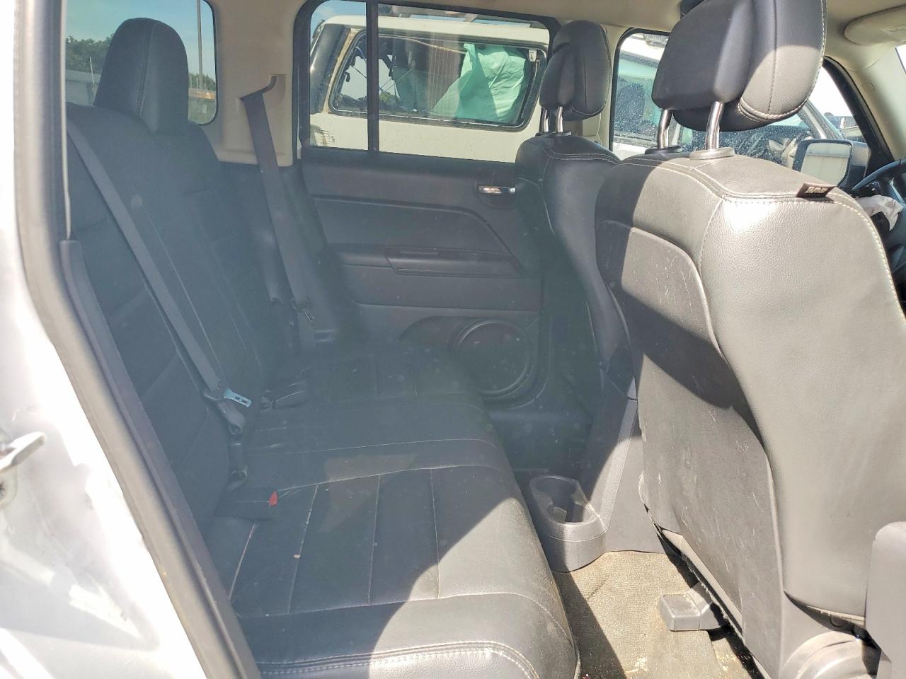 2017 Jeep Patriot Latitude Белый vin: 1C4NJPFA6HD132860