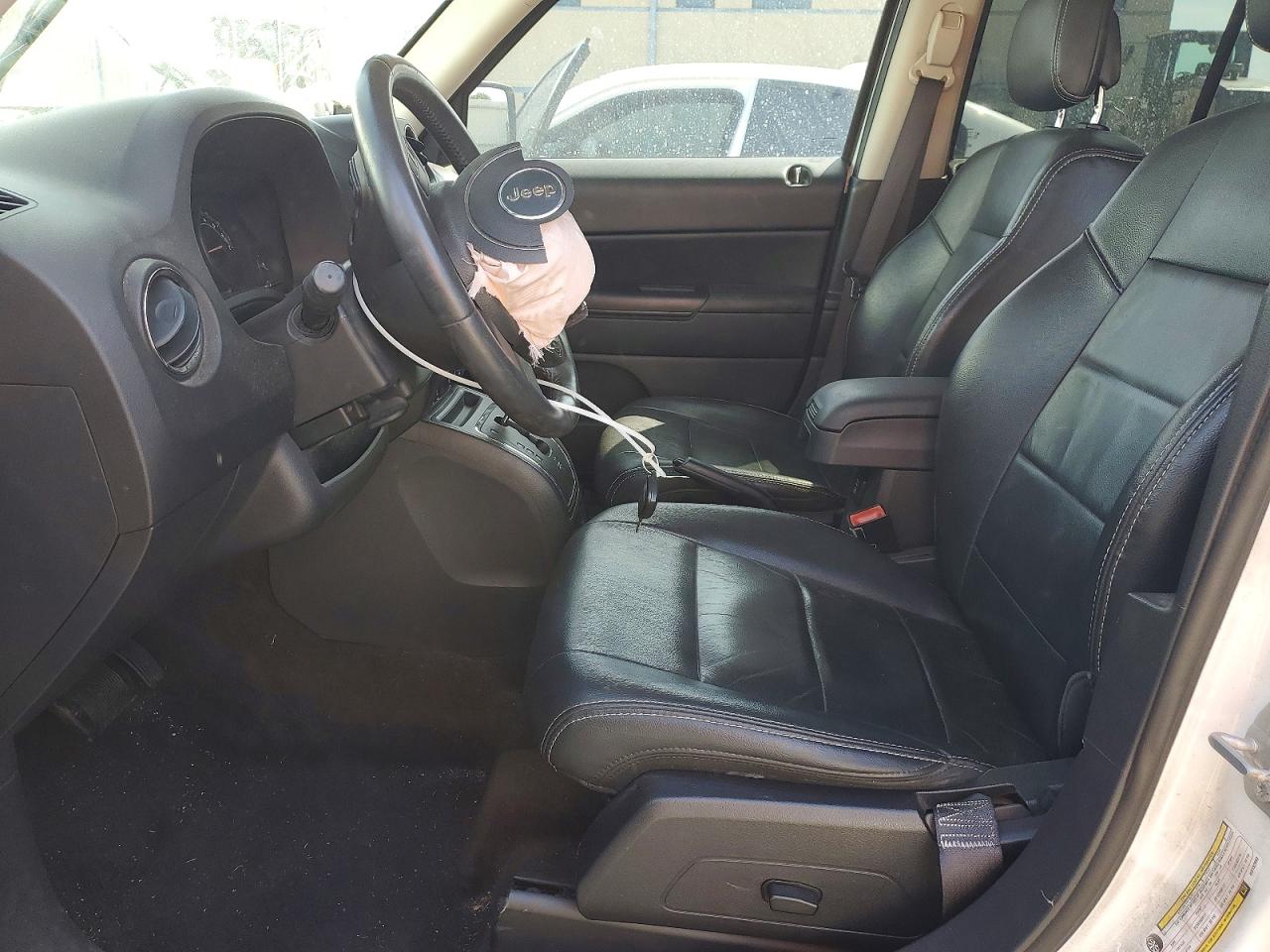2017 Jeep Patriot Latitude Белый vin: 1C4NJPFA6HD132860