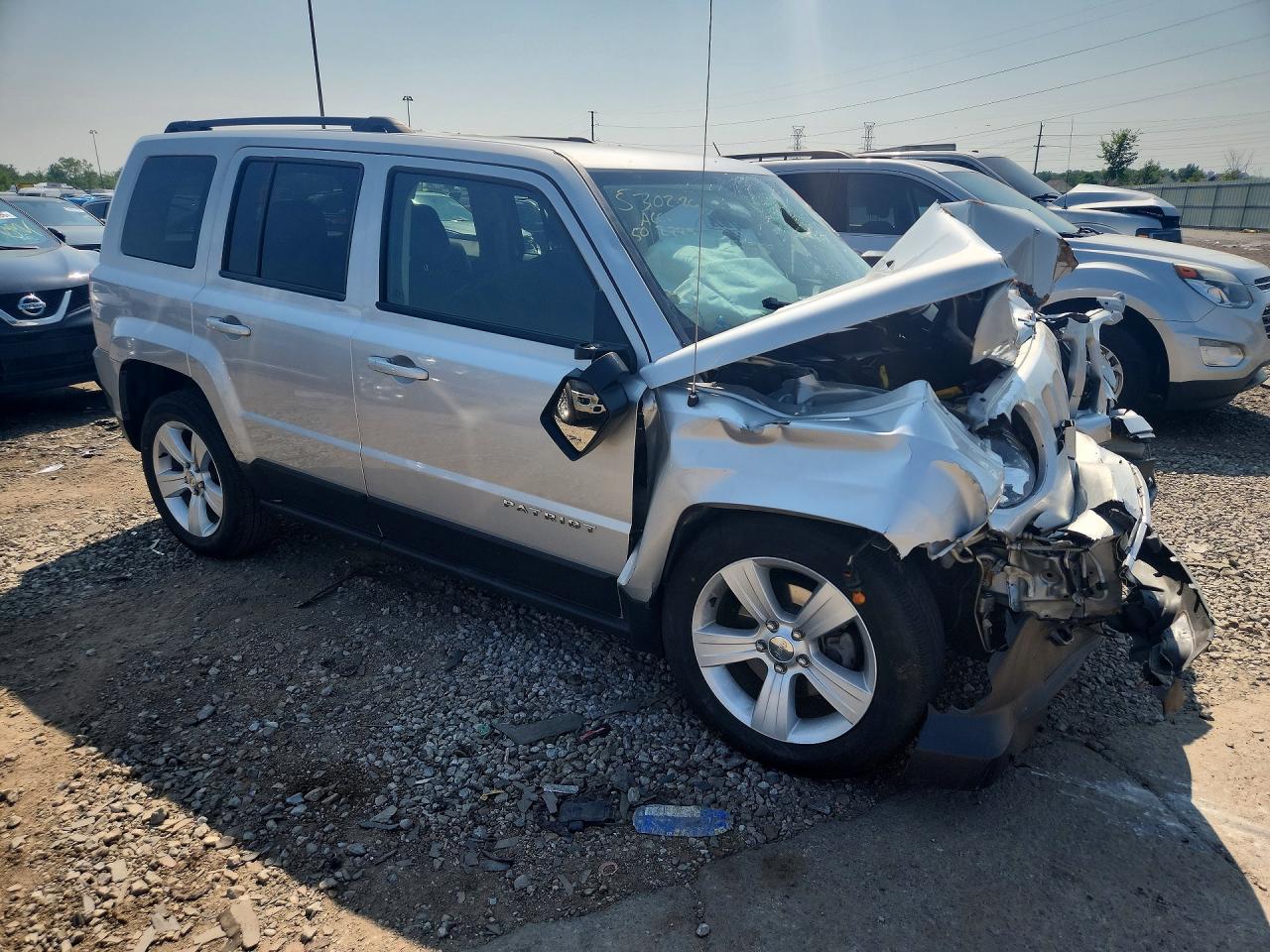 2014 Jeep Patriot Latitude Серебряный vin: 1C4NJPFA7ED502225