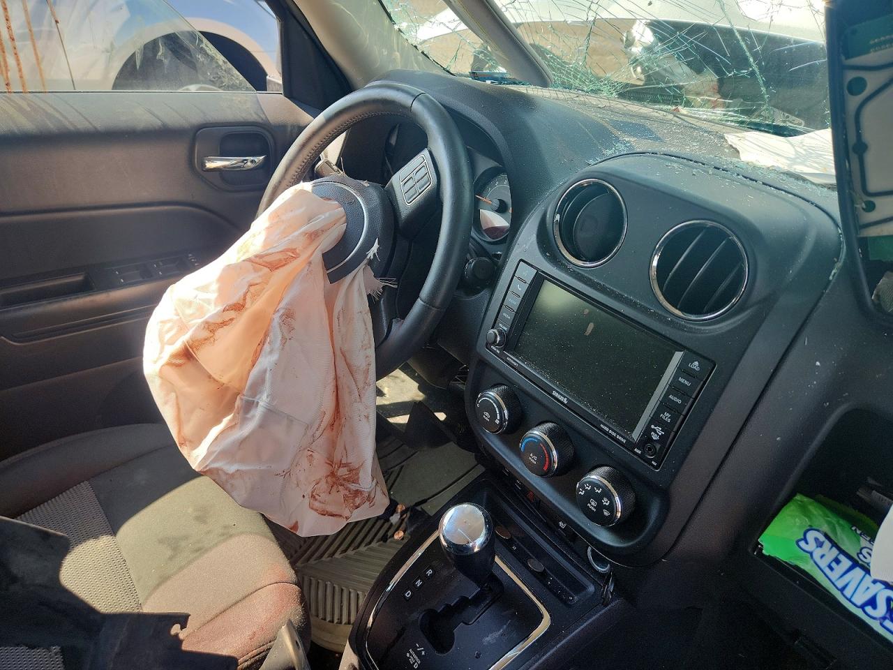 2014 Jeep Patriot Latitude Серебряный vin: 1C4NJPFA7ED502225