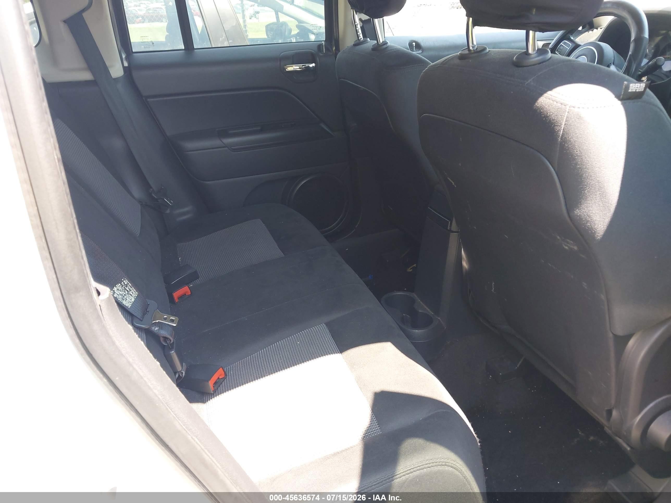 2014 Jeep Patriot Latitude White vin: 1C4NJPFA7ED502290