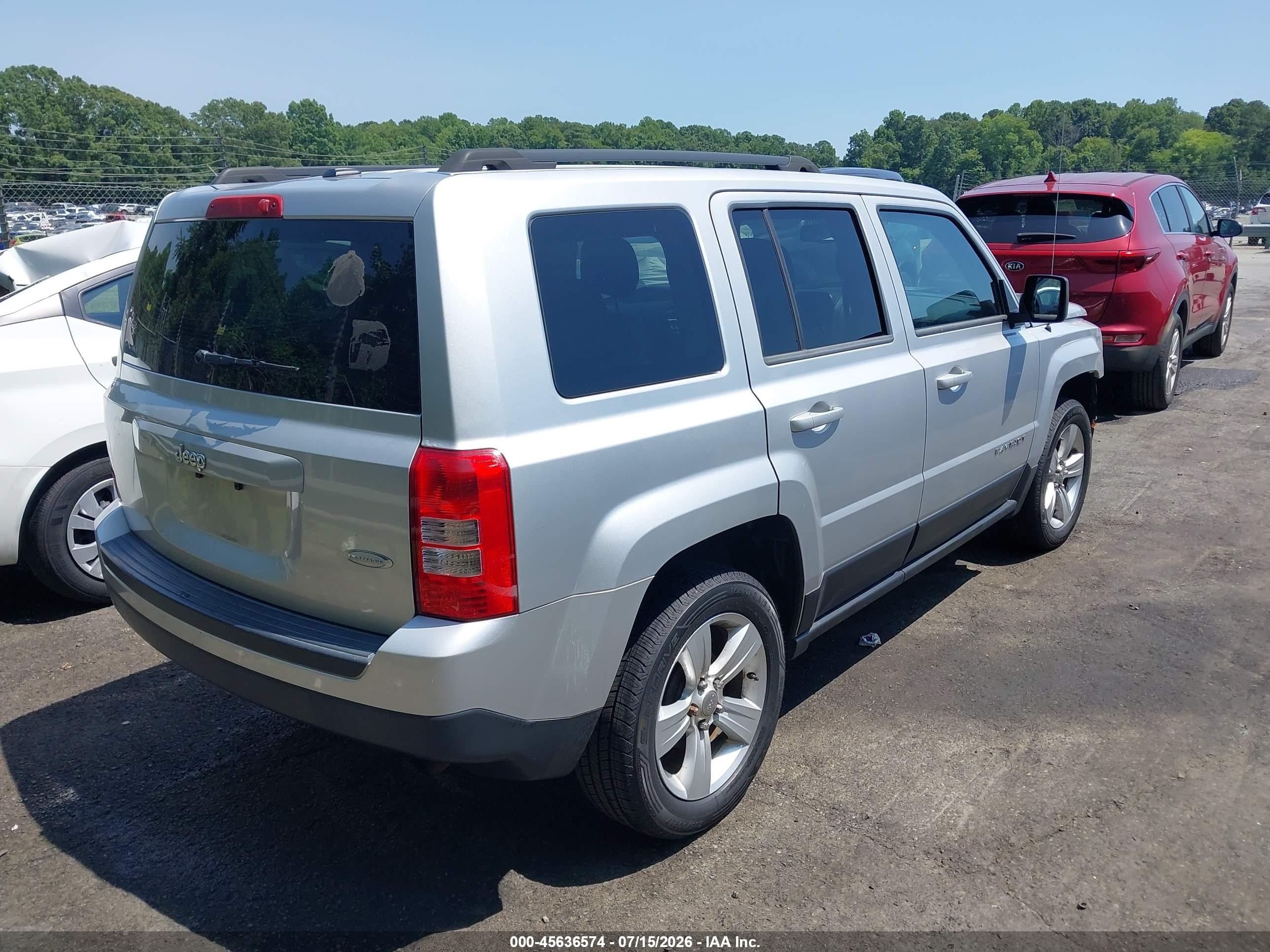 2014 Jeep Patriot Latitude White vin: 1C4NJPFA7ED502290
