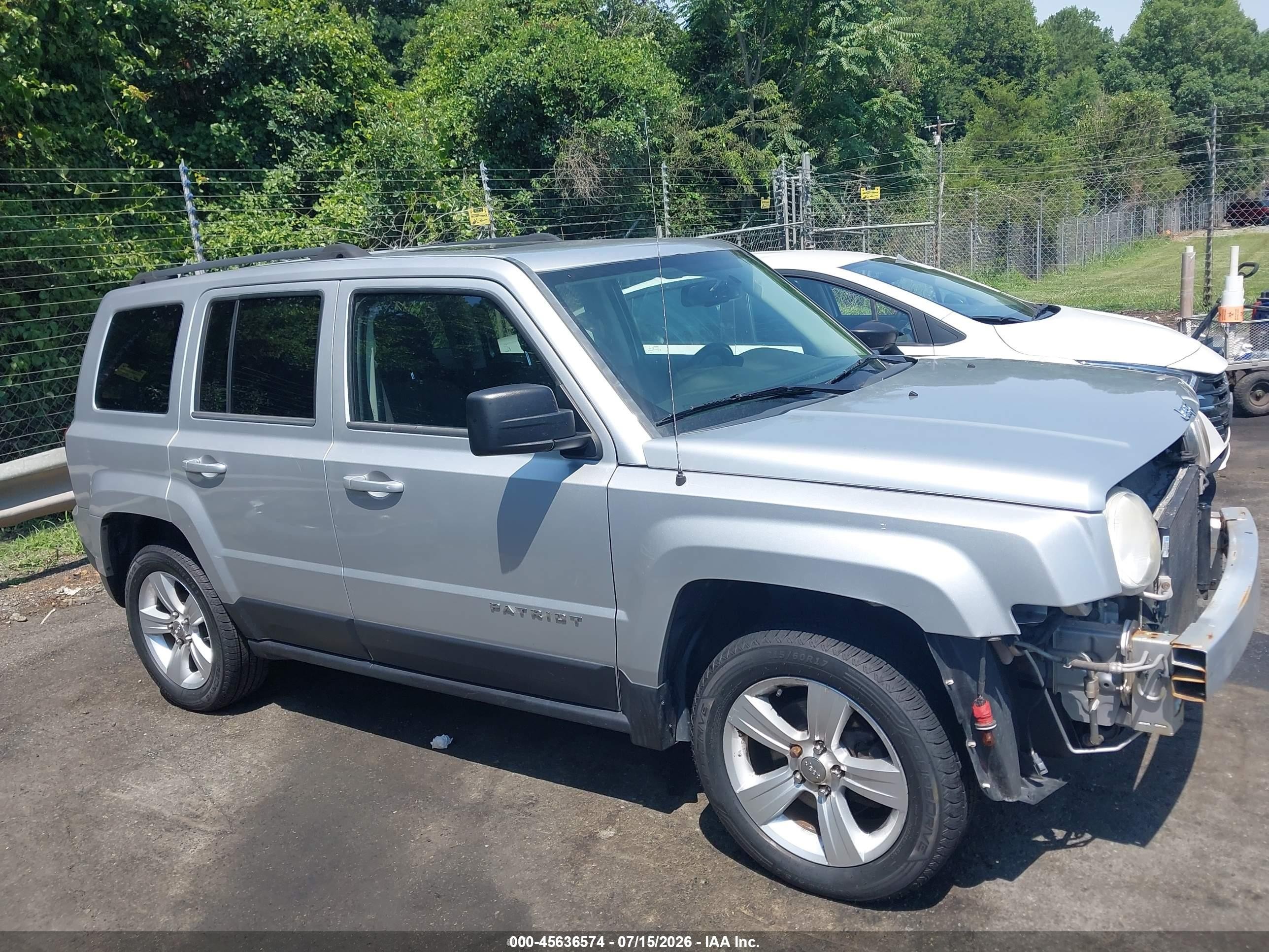 2014 Jeep Patriot Latitude White vin: 1C4NJPFA7ED502290