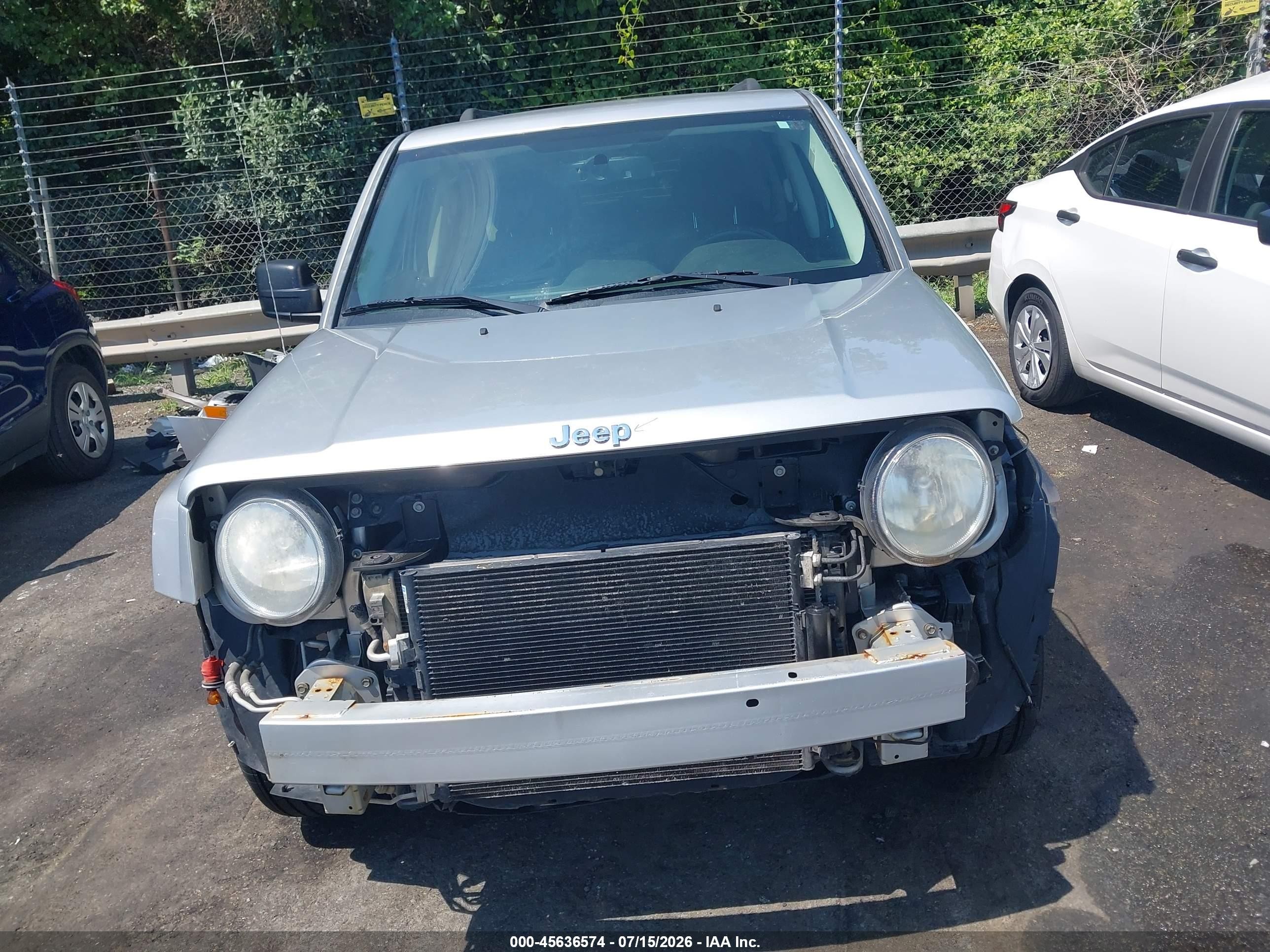 2014 Jeep Patriot Latitude White vin: 1C4NJPFA7ED502290
