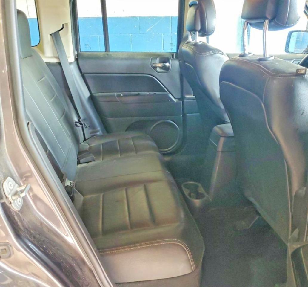 2015 Jeep Patriot Latitude Gray vin: 1C4NJPFA7FD171163