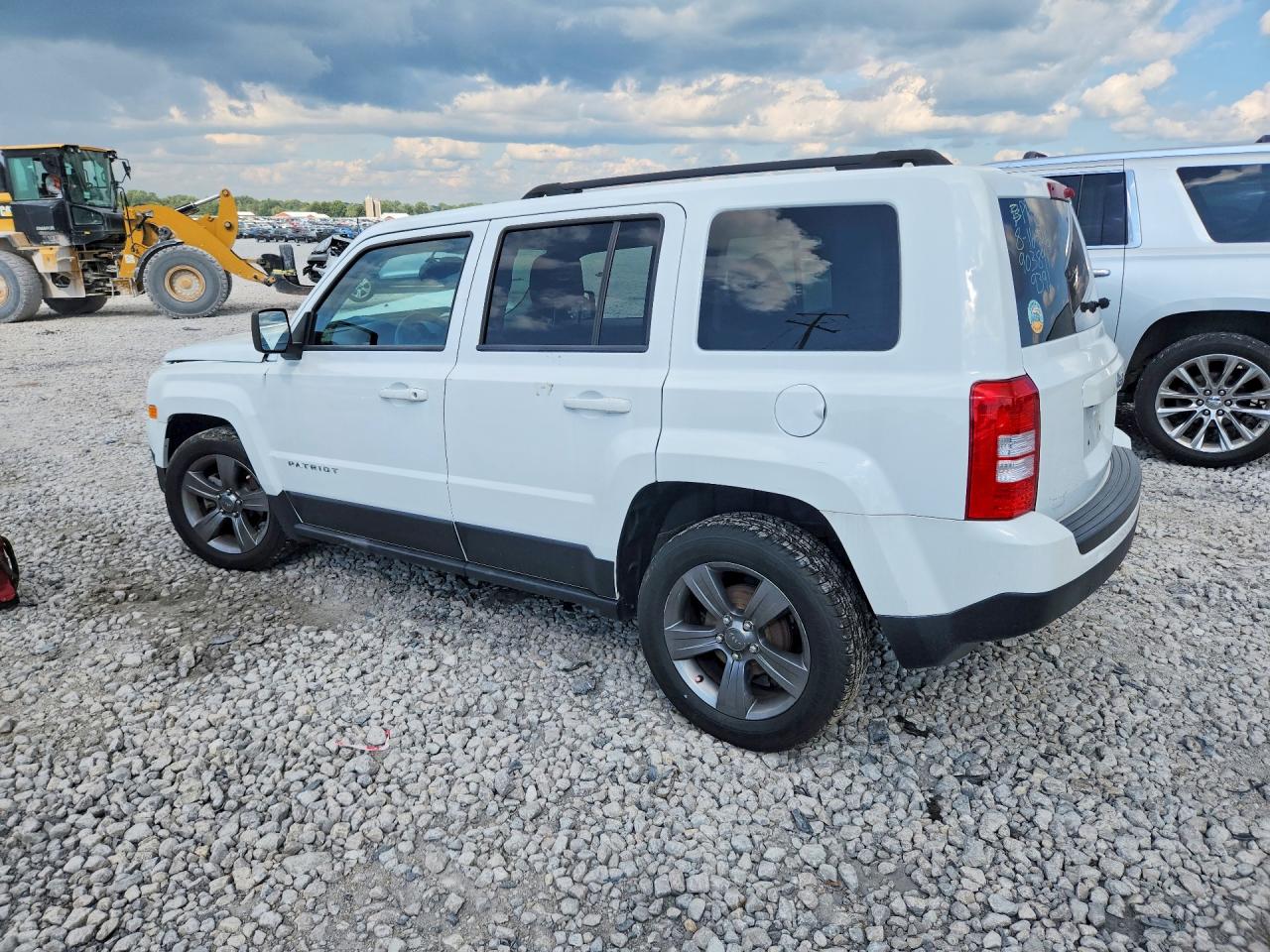 2015 Jeep Patriot Latitude White vin: 1C4NJPFA7FD429391