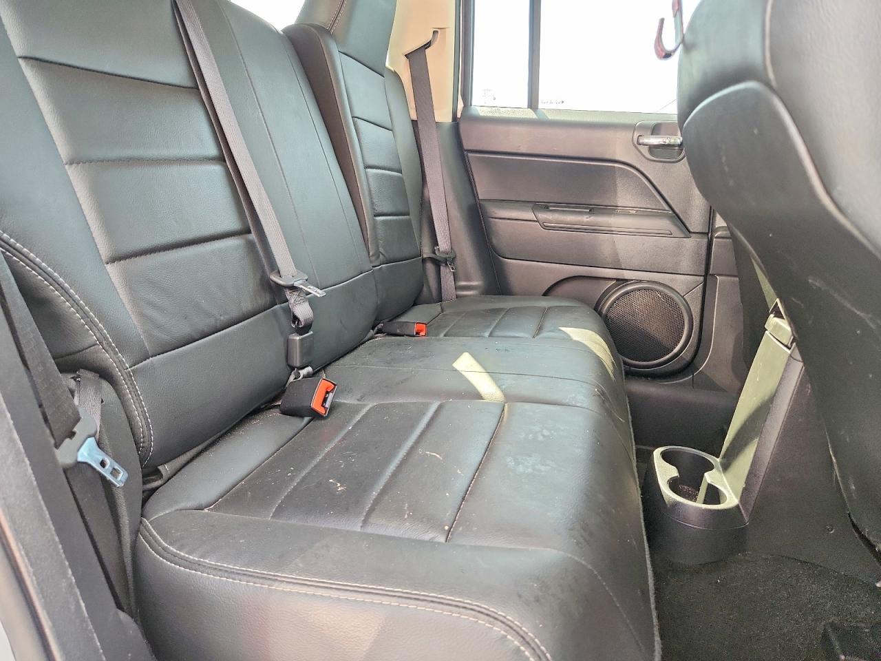 2015 Jeep Patriot Latitude White vin: 1C4NJPFA7FD429391
