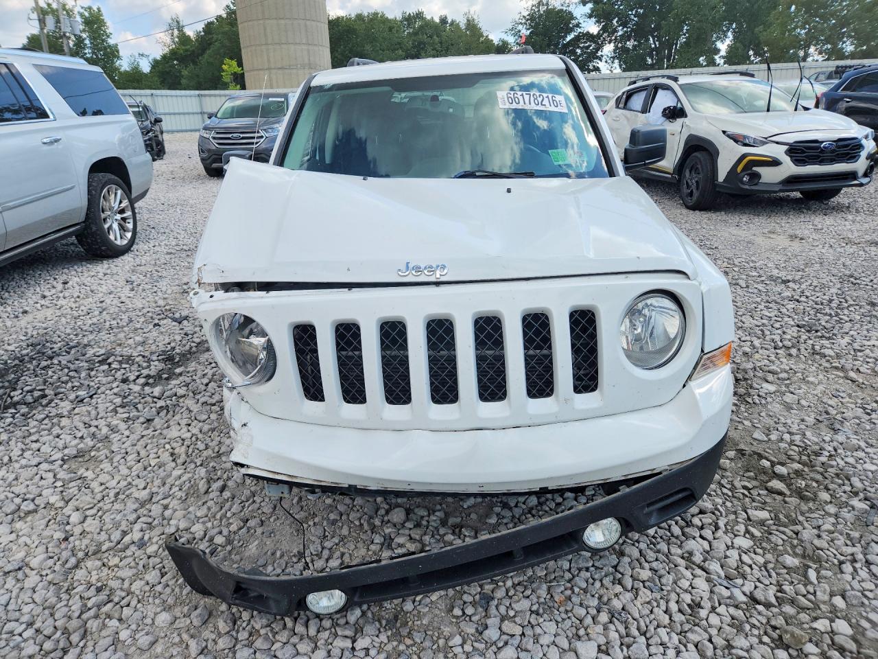 2015 Jeep Patriot Latitude White vin: 1C4NJPFA7FD429391