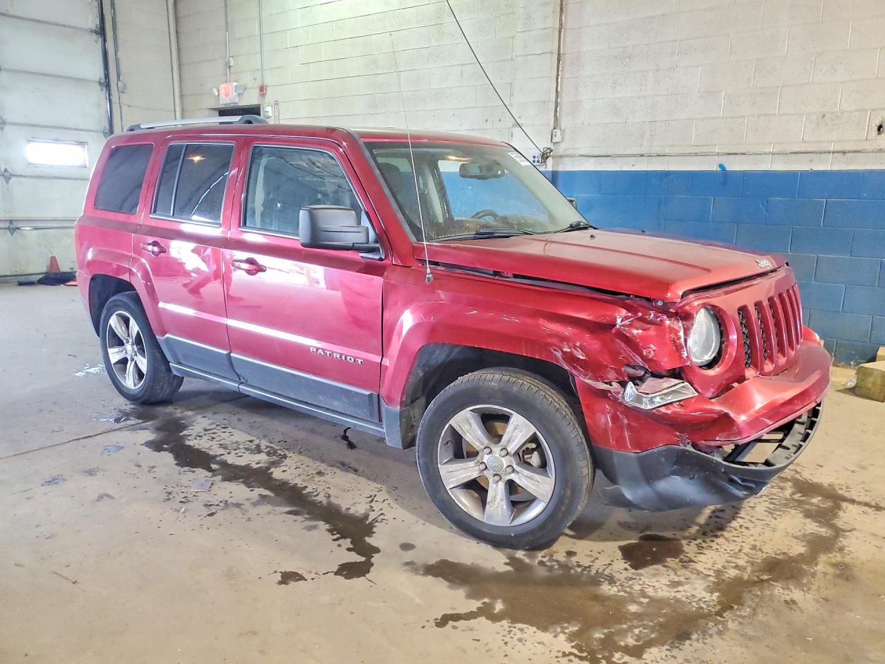 2016 Jeep Patriot Latitude Red vin: 1C4NJPFA7GD710687