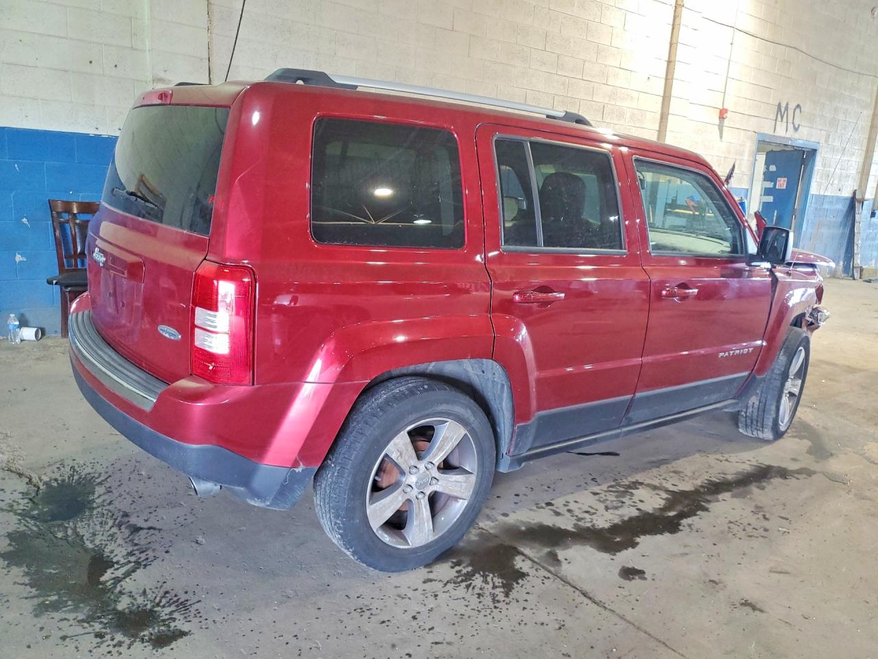 2016 Jeep Patriot Latitude Red vin: 1C4NJPFA7GD710687