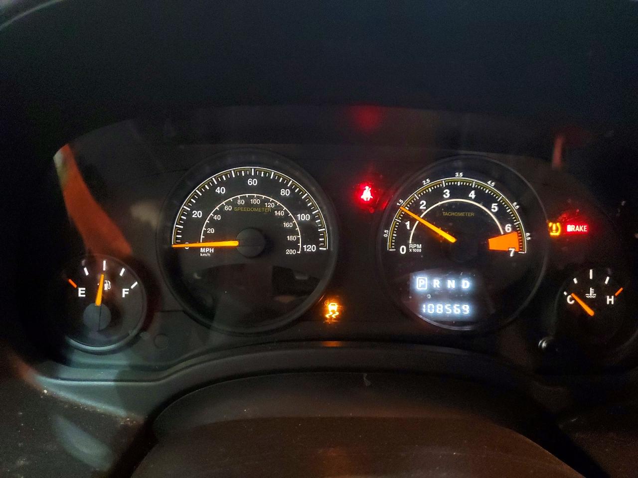 2016 Jeep Patriot Latitude Red vin: 1C4NJPFA7GD710687