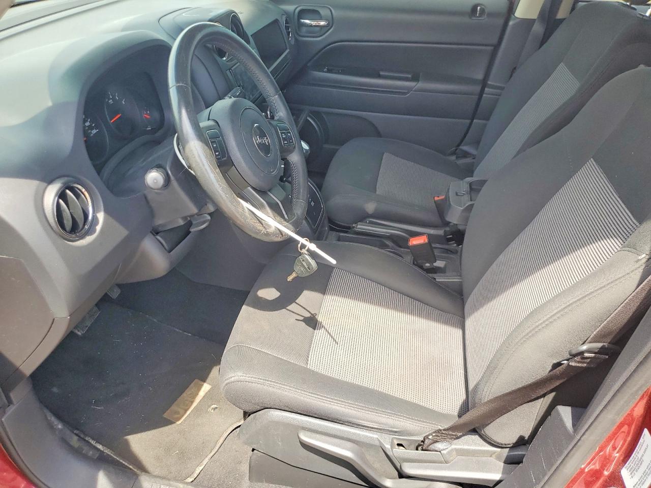 2012 Jeep Patriot Latitude Red vin: 1C4NJPFA8CD526577